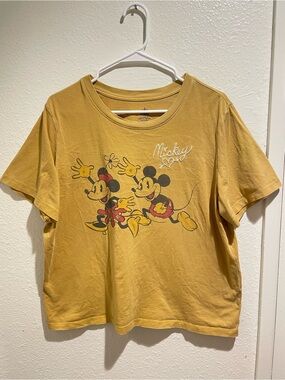 ✨ Disney Parks Vintage Mickey & Minnie Boxy Tee Yellow L 💛